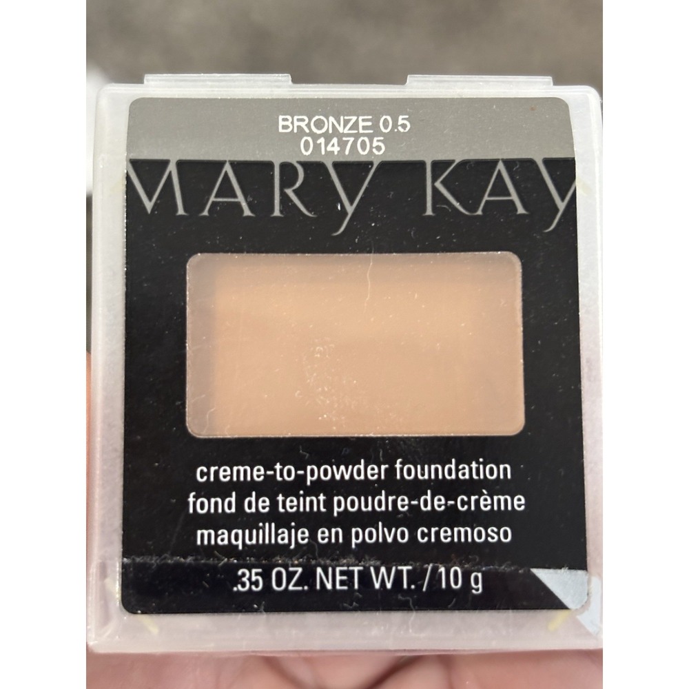 NIP Mary Kay Creme to Powder Foundation 014705Bronze 05 Full Size